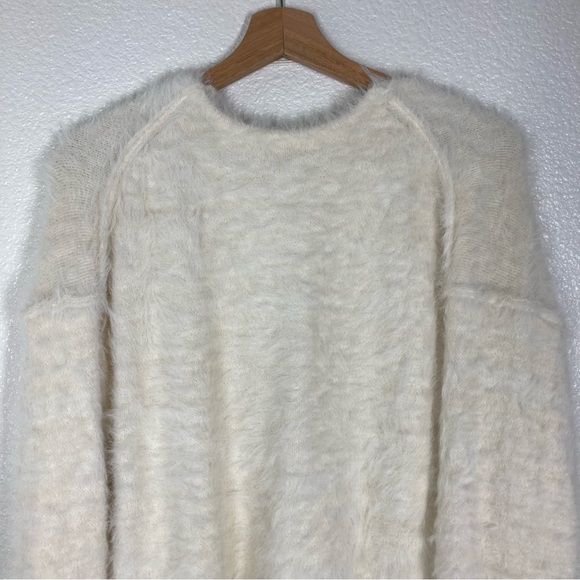 Free People Serendipity Faux Fur Sweater Medium Cream - Picture 13 of 16